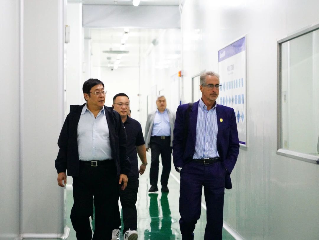 沙特阿拉伯皇室股權投資基金考察團代表卡爾米內一行赴以晴集團中科智谷產業園調研